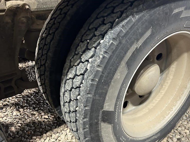 1996-kenworth-t600-image-19