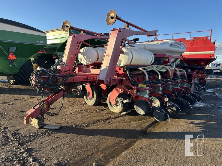 2009-white-8516-image-1