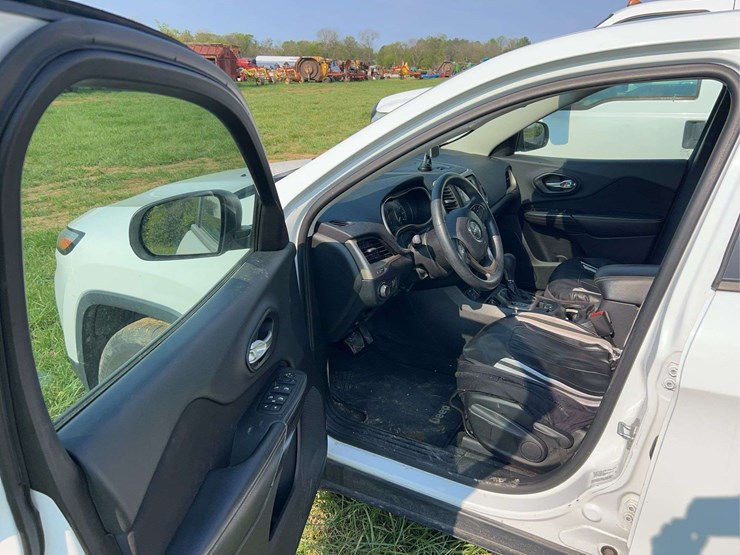 2014-jeep-cherokee-image-5