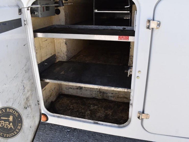 2005-gmc-topkick-image-15