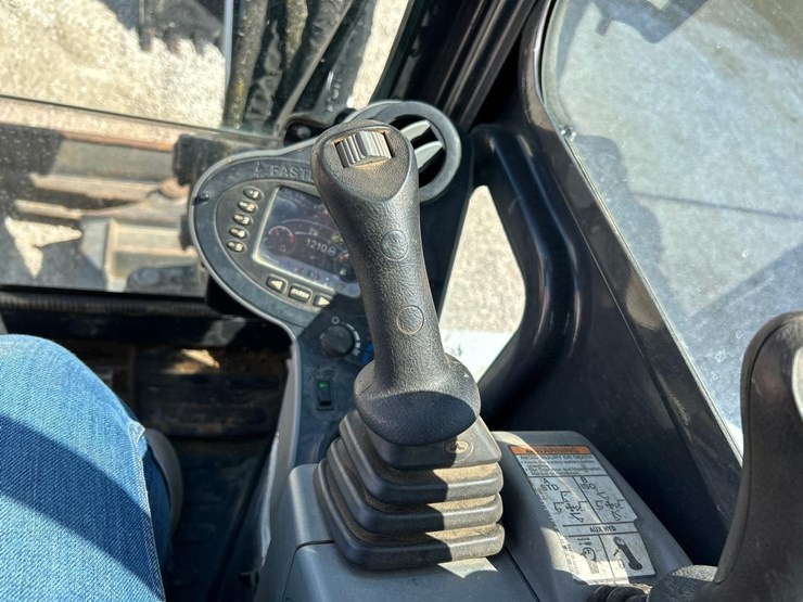 2020-bobcat-e42-image-21