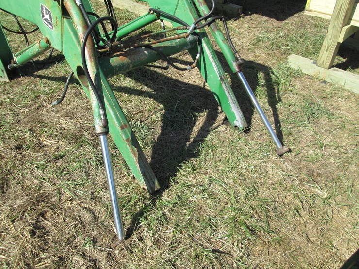 john-deere-148-image-9