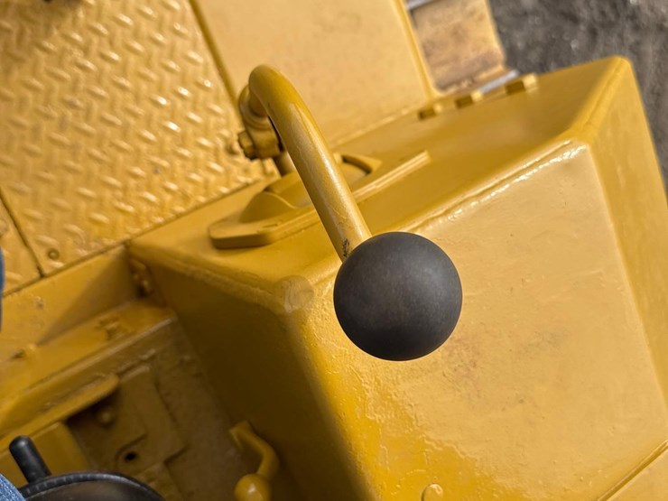 1981-caterpillar-d6d-image-23