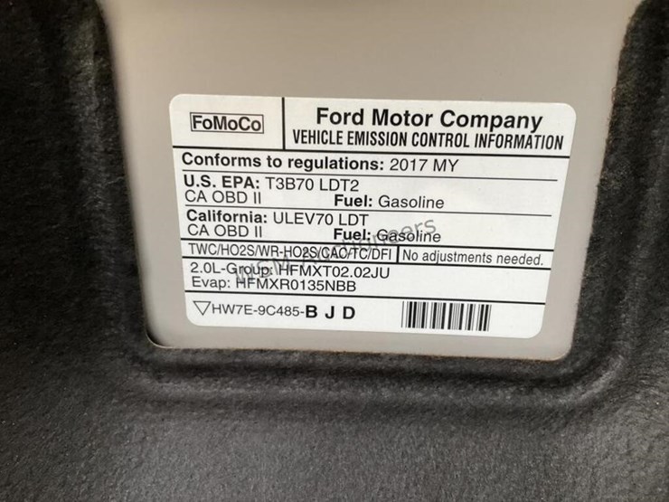 2017-ford-edge-se-image-13