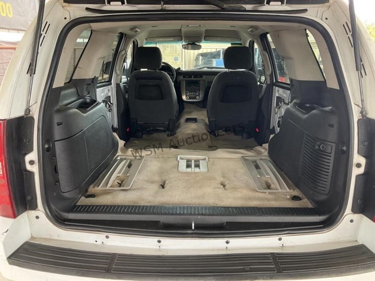 2007-chevrolet-tahoe-image-10