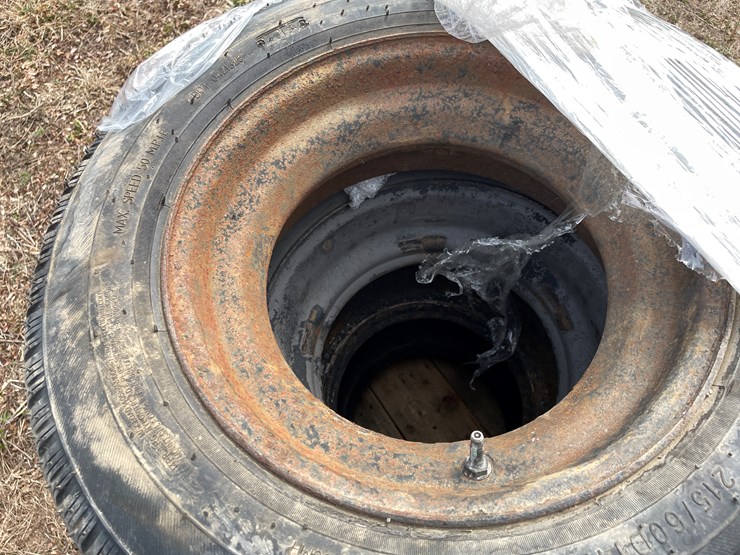 #10702-•-(8)-14.5"-trailer-house-tires-on-rims-image-4