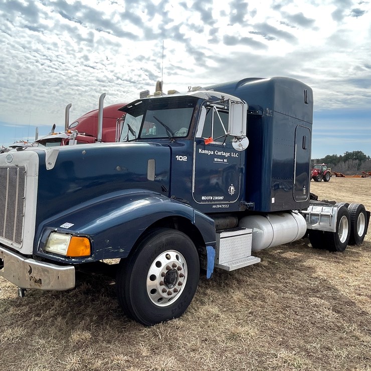 1999 PETERBILT 377