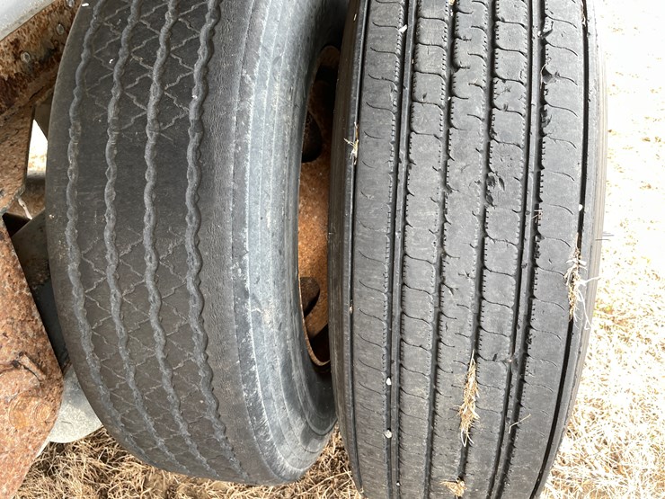 #153-•-2006-reitnouer-48'-aluminum-semi-truck-deck-over-trailer-(has-wi-title)-image-39