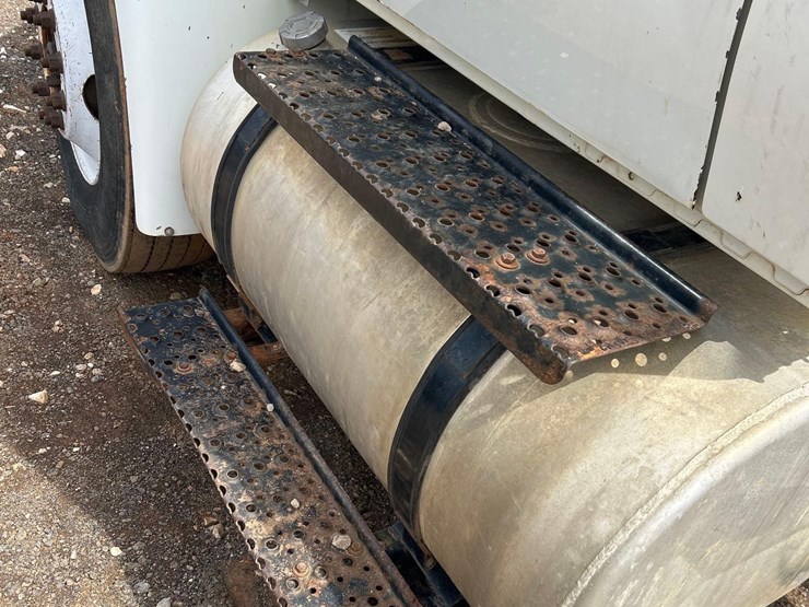 2005-international-4300-image-11