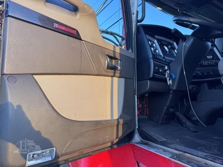 2014-kenworth-t470-image-17