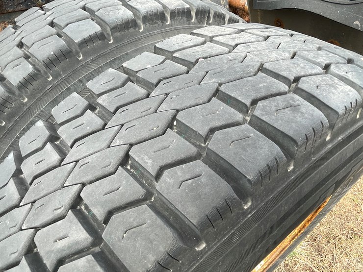 1999-peterbilt-377-image-37