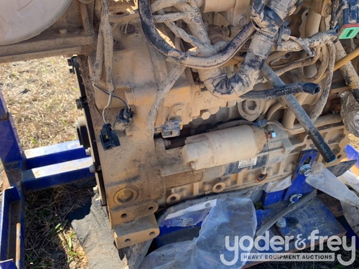 caterpillar-246d-image-9