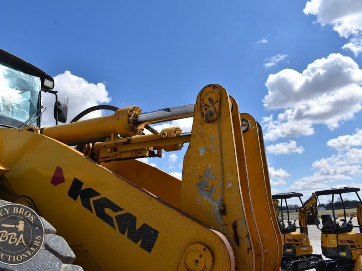 2015-kawasaki-95z7-image-23