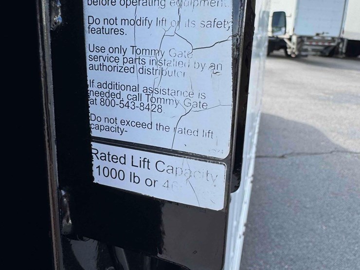 2009-chevrolet-3500-image-14