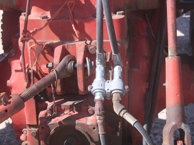 1966-international-706-image-33