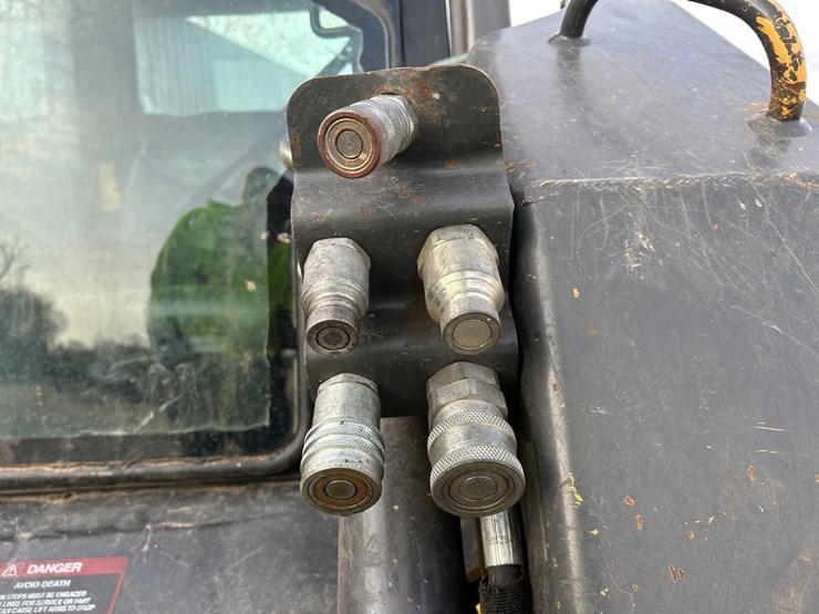 new-holland-c190-image-11