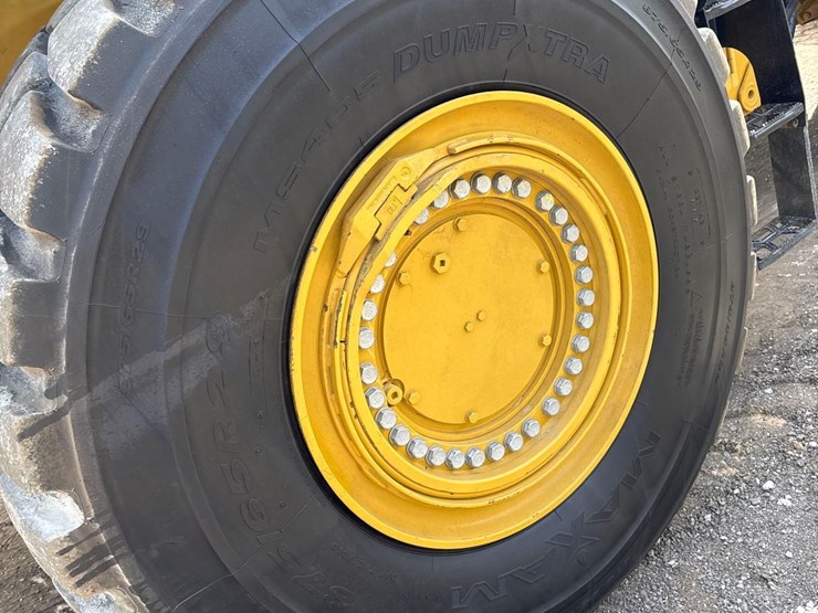 2022-caterpillar-982m-image-24