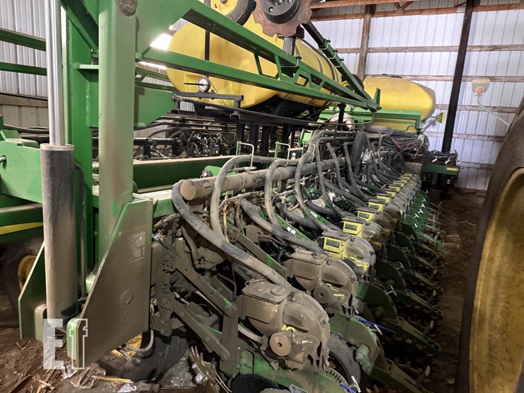 2010-john-deere-db60-image-1