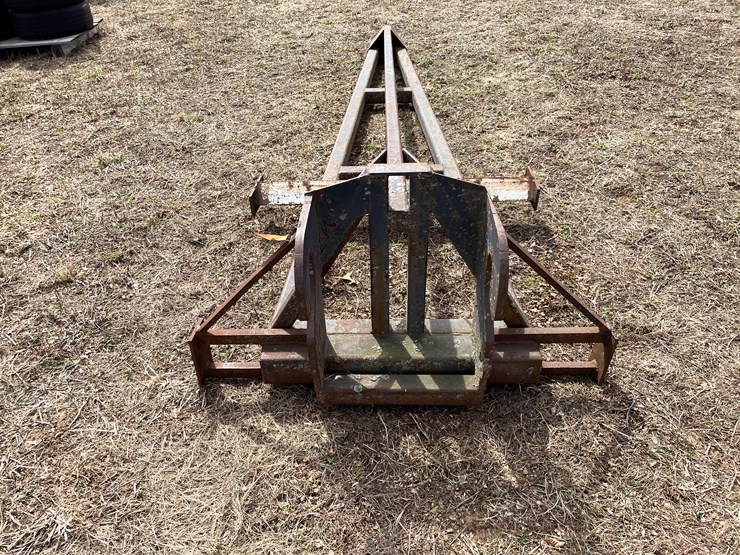 #208-•-loader-mount-lifting-jib-attachment-image-2