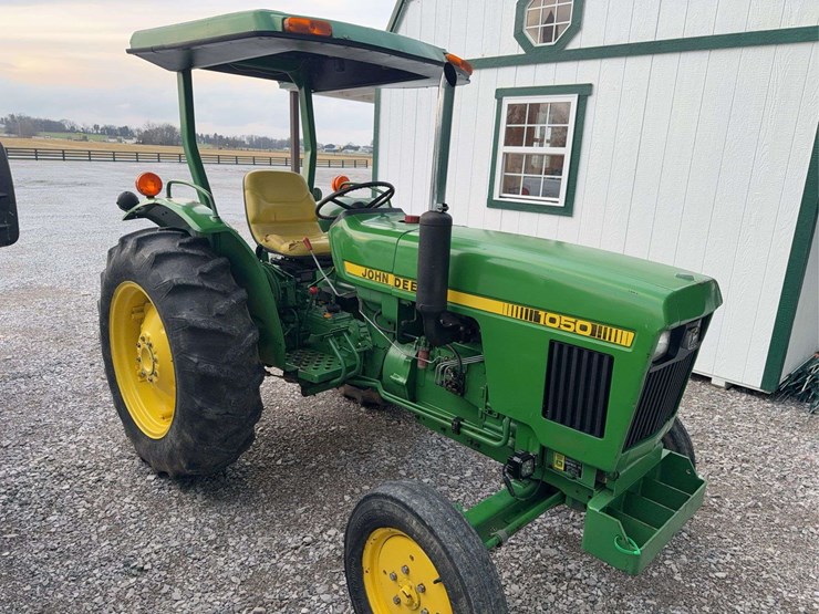 john-deere-1050-image-1