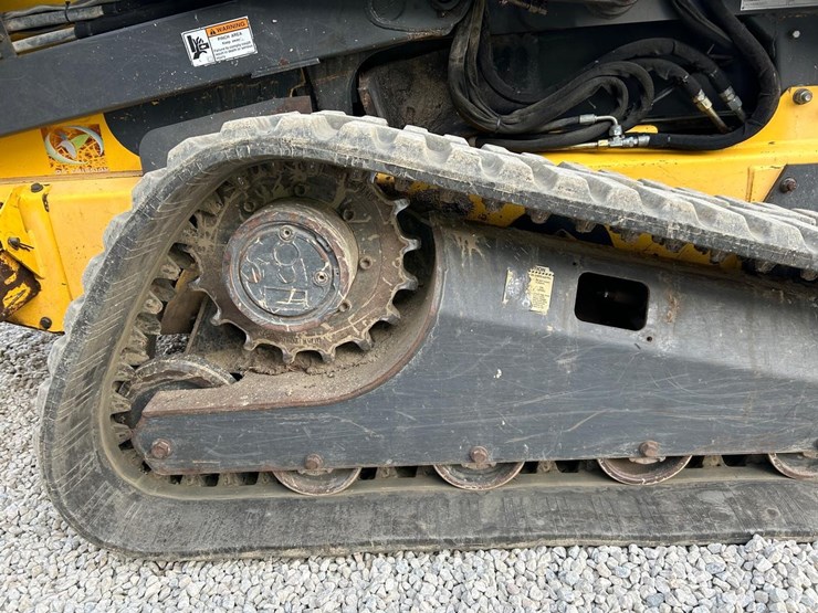 new-holland-c190-image-14