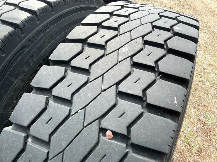 1999-peterbilt-377-image-27