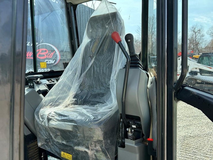 2023-bobcat-e35-image-18