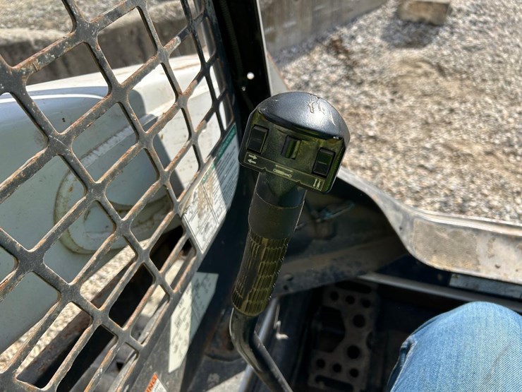 2019-bobcat-t595-image-25