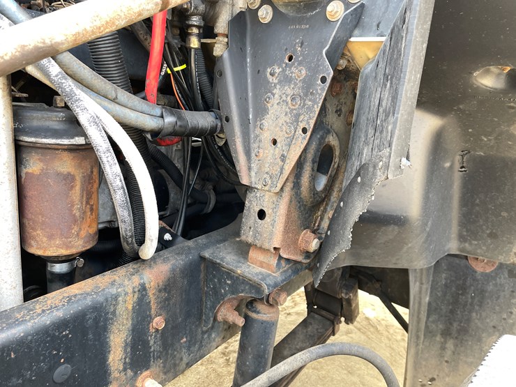 #400-•-1997-mac-ch600-semi-(has-wi-title)-image-50