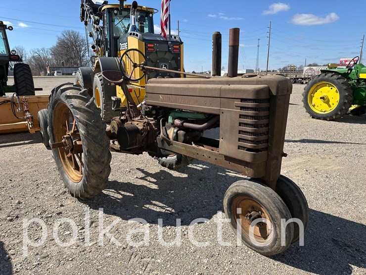 john-deere-b-image-1