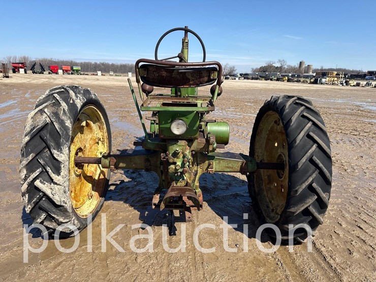 john-deere-b-image-5