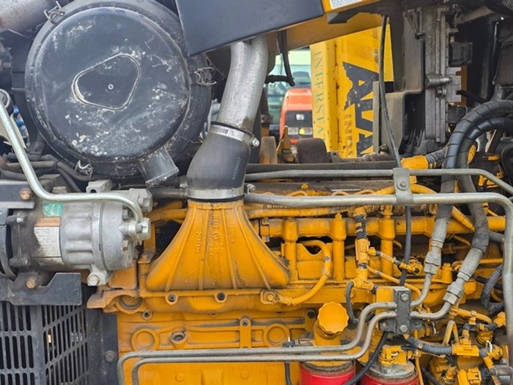 2006-new-holland-ts135a-image-56