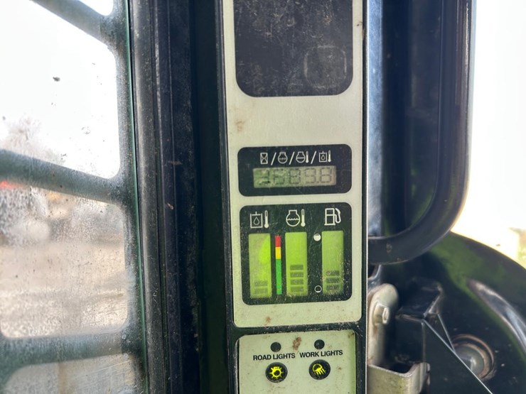 new-holland-c190-image-26