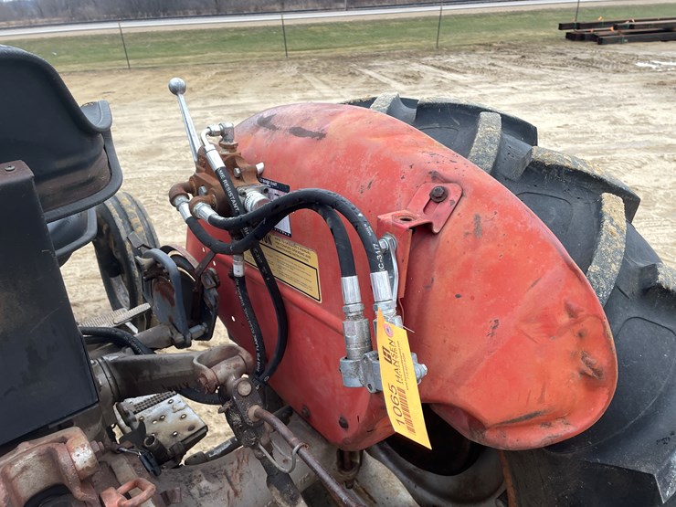 massey-ferguson-230-image-19