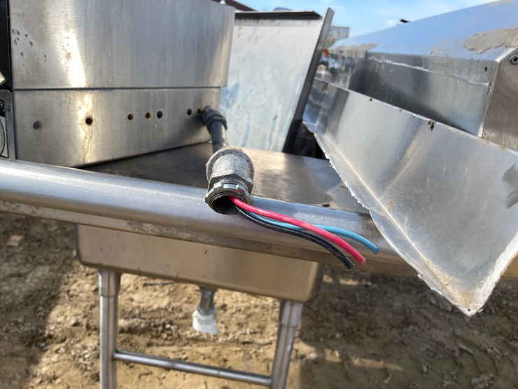 #3974-•-stainless-steel-3-bay-sink-image-12