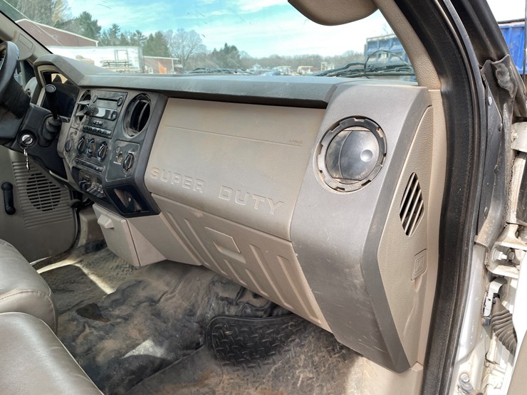 2008-ford-f550-image-39