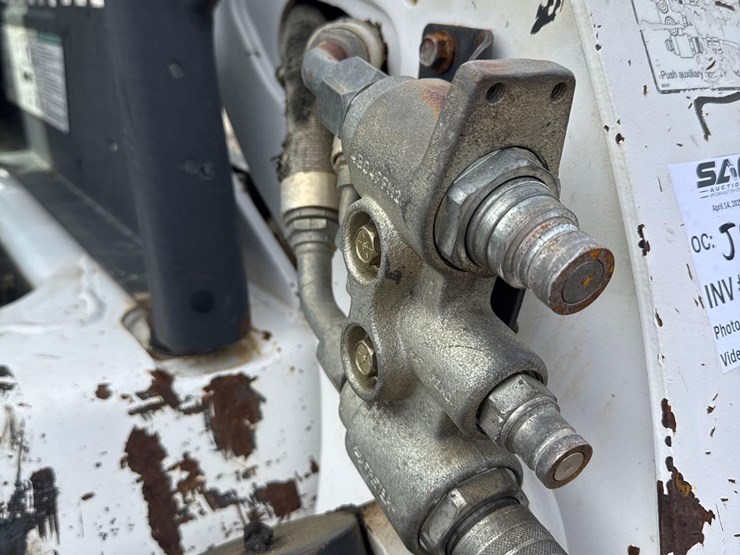 2007-bobcat-s250-image-10