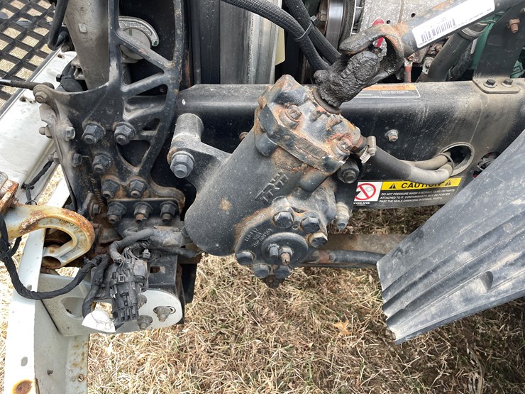 #116-•-2018-volvo-single-axle-day-cab-semi-tractor-(has-wi-title)-image-58