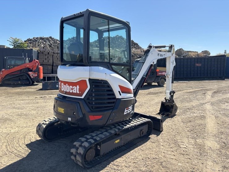 2020-bobcat-e26-image-3
