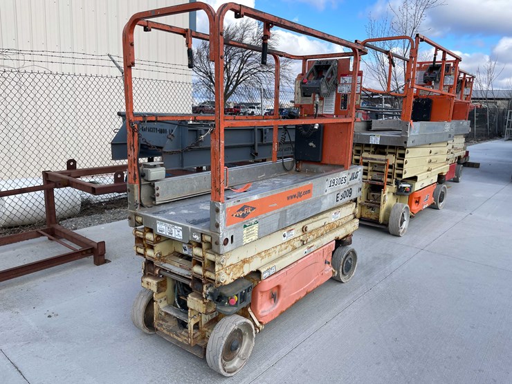 2007-jlg-1930es-image-3