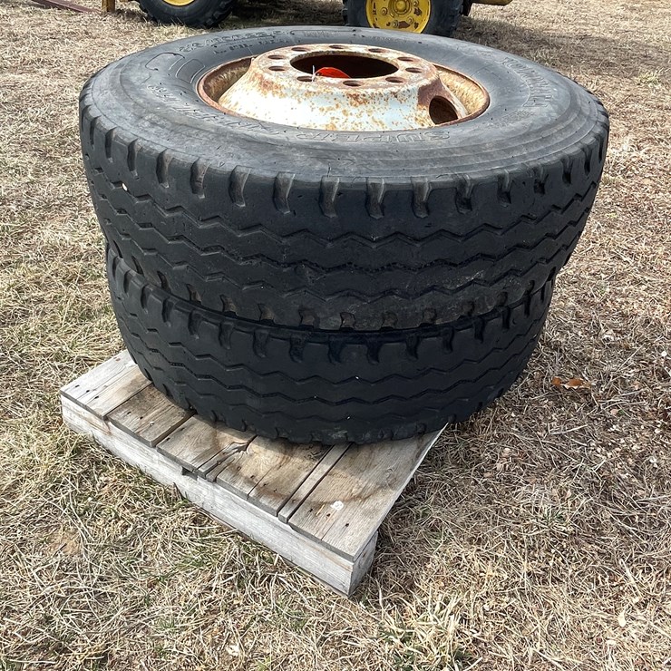 #10710 • (2) Yokohama 315/80R22.5 Truck Tires on Rims