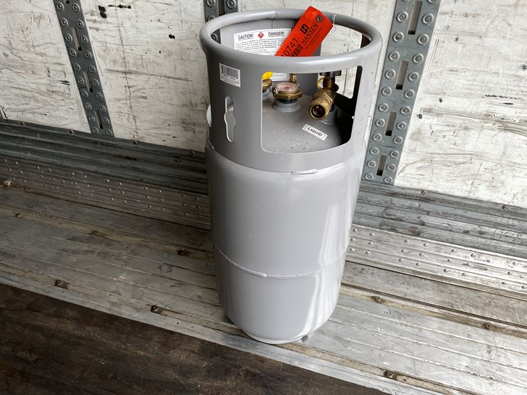 #10741-•-steel-forklift-lp-tank-image-2