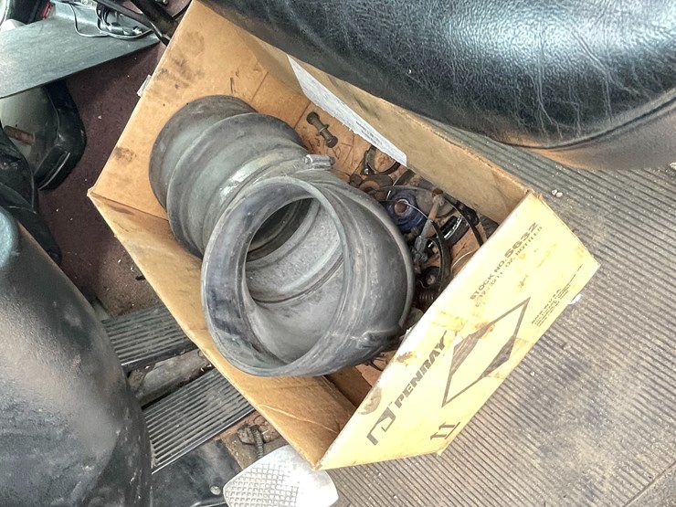 1999-peterbilt-377-image-68