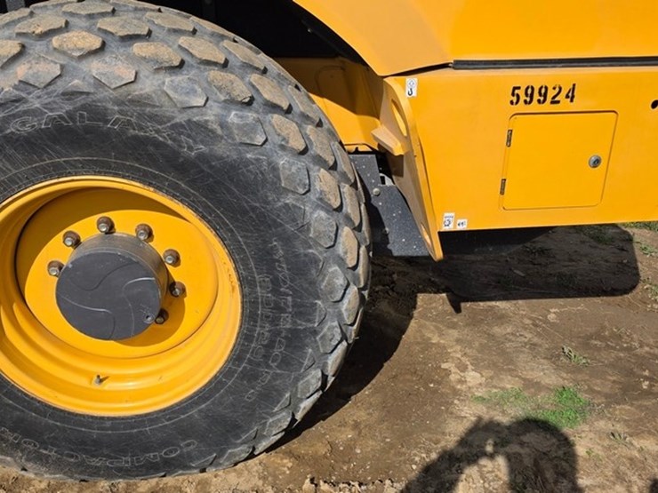 2018-volvo-sd115b-image-16