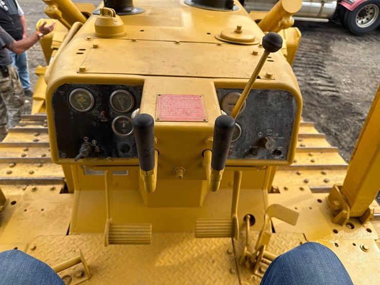 1981-caterpillar-d6d-image-24