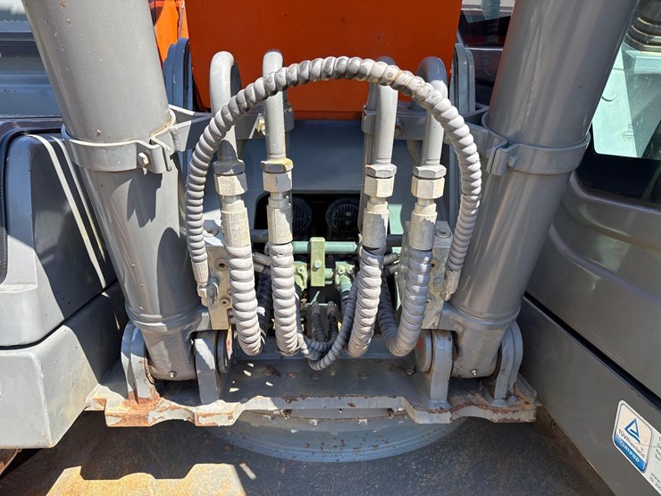 2019-xcmg-xe210u-image-14