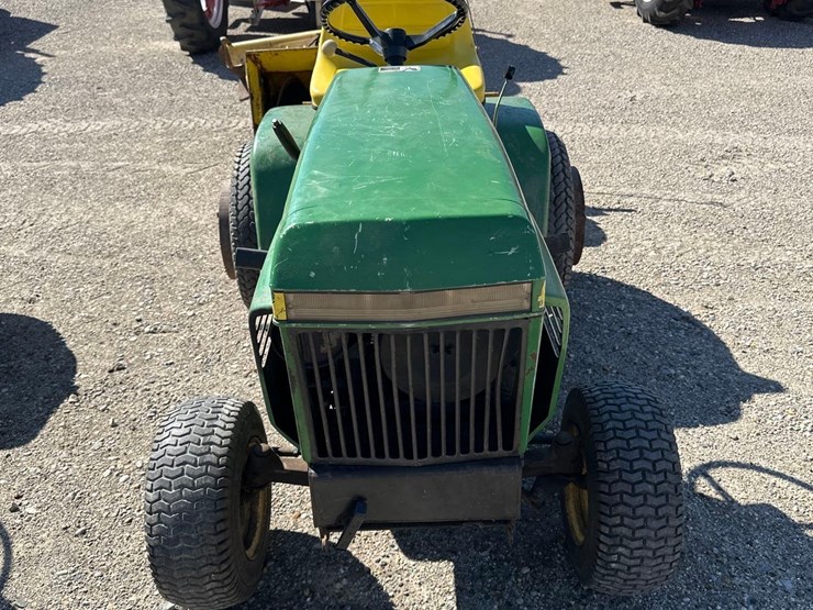 john-deere-216-image-2