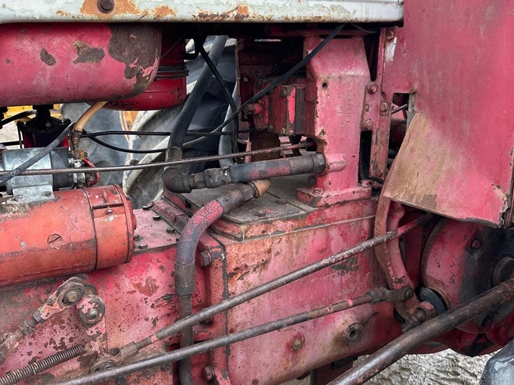 case-ih-560-image-11