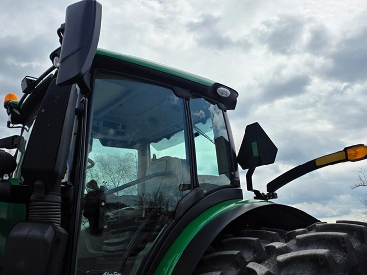 2021-john-deere-6230r-image-43