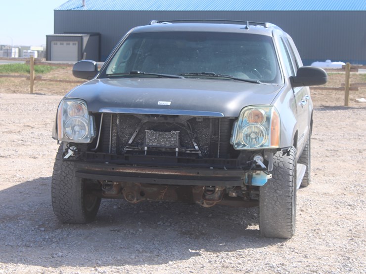 2012-gmc-yukon-image-2